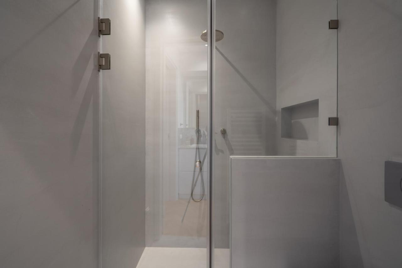 The Nest * Athen